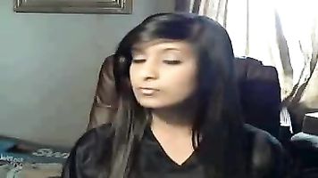 स्नेहा पंजाबी कॉलेज लड़की के साथ उसके प्रेमी हो रही है उसके स्तन