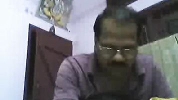 कमिंग जबकि उसके पति पीने के सभी उसके प्यार का रस