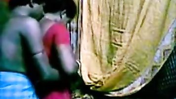मुंबई नौकरानी घर का बना - फिल्में। video2porn2