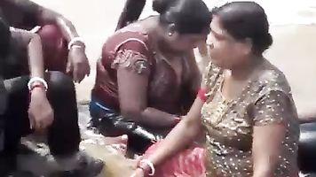 पिकनिक पर मुंबई हूकर - सिनेमा.