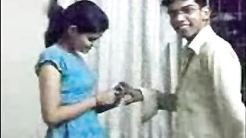 युगल सगाई हो रही है-फिल्में। video2porn2