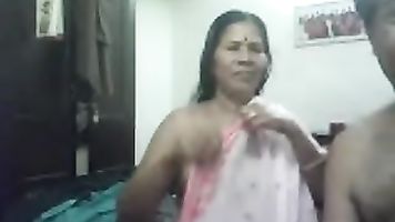परिपक्व युगल लाइव कैम पर-फिल्में. video2porn2