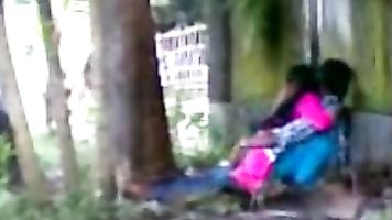 पार्क में युगल एमएमएस - फिल्में पसंद करते हैं । 