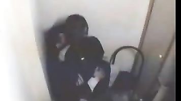 ऊना बेला दामा que sabe hacer र trabajo