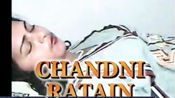 वह कौन है एक सेक्सी बिल्ली चाट लिया उसे गधे भी