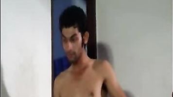 भारत में, कॉल गर्ल्स और रैंडिस हिंदू हैं,