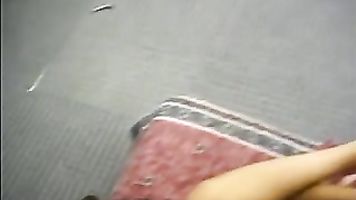 अगर वह मुंह से क्या करती है, तो कल्पना करें कि वह अपनी बिल्ली के साथ क्या कर सकती है