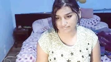 गोल-मटोल भारतीय बेब रोशनी एक बार एजियन कार्रवाई के साथ वापस । 