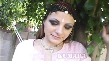 वाह गांवों की सबसे अद्भुत जोड़ी में से एक स्तन
