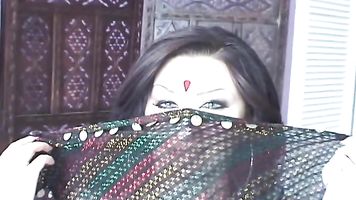 भव्य बिल्ली, कोई आश्चर्य नहीं कि वह पंप एक बड़ा भार उसके अंदर