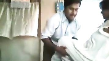 संचिका गृहिणी पहली बार सेक्स से पहले.