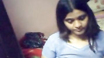 Chating और दिखा रहा है.
