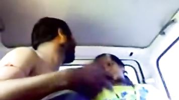 मराठी भाभी कराह रही है और कार में.