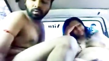 हाँ, प्रिय, मैं वास्तव में बड़ा कप के साथ एक नई ब्रा मिलना चाहिए