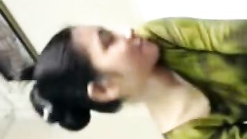 सूट सलवार में नॉर्थ ईस्ट गर्ल।