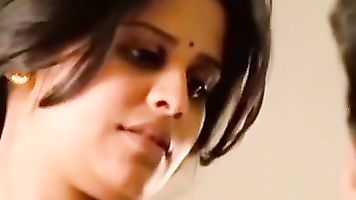 अश्लील फिल्म चुम्बन दृश्य के एक सेक्सी बांग्ला अभिनेत्री है । 