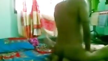 उन आँखों और अधिक हथियार और एक खोपड़ी हार वह काली होगी
