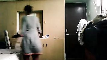 गर्भवती भाभी नग्न बेडरूम में.