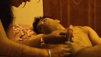 बहुत बुरा वह अमेरिका में नहीं रहता है वह एक महान शरीर है