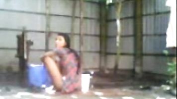 मैं चाहता हूँ उसे मिठाई निपल्स चूसना और उसे गीला, बालों बिल्ली