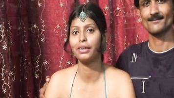 रॉबी के साथ गर्म भारतीय, नेहे.