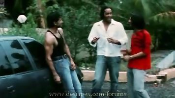 वीडियो काले बैचलर से था मुझे लगता है कि उसने कुछ और किया है