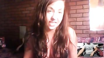 जॉय पर Skype के साथ मालकिन