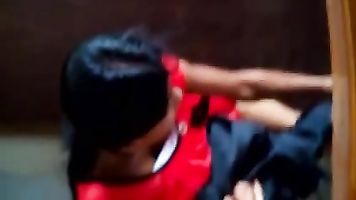 देसी वेश्या स्ट्रिप्स और बेकार है ग्राहक भाग 1