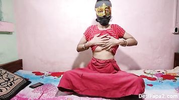 देसी माँ के साथ बेटे के सामने बेटी