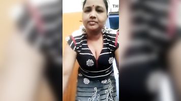कुछ सेक्सी