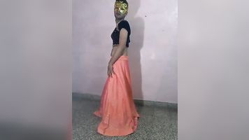 मेरी सुंदर और गर्म दुलहन पोशाक और सुंदर नीचे पहनने के कपड़ा