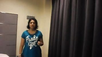होटल 4 में बॉस के साथ देसी तमिल चाची