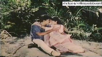 नई देविका नग्न scence से भारतीय फिल्म