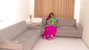 गरम भाभी-720पी