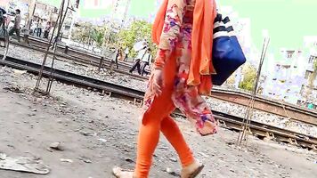 तमिल में तंग चमड़े का मौजा...