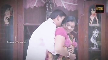 फैटी तमिल / तमिल लड़की के साथ छोटा आदमी