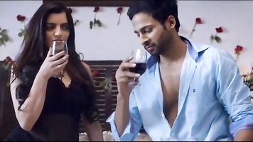 शादी की सालगिरह पर रात चुत फाड़ दी मेरी बहार निकालो फट गयी चुत सेक्सी चुदाई