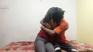 दक्षिण देसी कॉलेज लड़की मेरे द्वारा छिपे हुए कैमरे के साथ