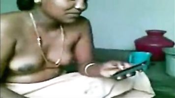 देसी सींग का बना हुआ भारतीय दक्षिण देसी देसी चाची कमबख्त चूसने शो बिल्ली होटल के कमरे में