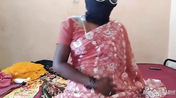 पड़ोसी चाची दिखाएँ बिल्ली किशोर लड़का