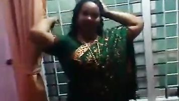 दक्षिण देसी औरत कमबख्त