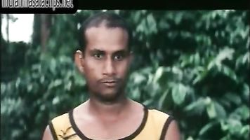 भारतीय रेशमा धोने का आनंद ले रहे