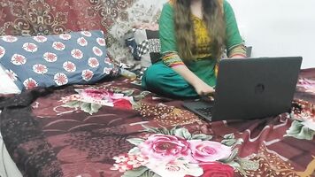 देसी सौतेली बहिन अश्लील देख उसे सौतेला भाई द्वारा पकड़ा सभी छेद में गड़बड़ स्पष्ट हिंदी आवाज
