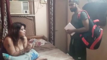 मेरा सबसे अच्छा दोस्त मेरे घर आता है और मेरे सुंदर चरण माँ बकवास,