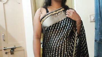 वह साड़ी में उसे बकवास करने के लिए वास्तव में सुंदर है