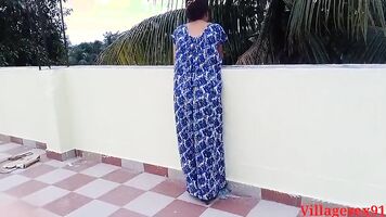 आउटडोर सेक्स के साथ देसी प्रेमिका