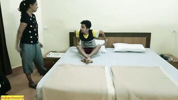 तमिल प्यारा शरीर की मालिश और कमरे सेवा लड़की के साथ सेक्स! कट्टर सेक्स