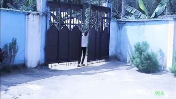 स्ट्रीट लड़के ने एक गांव प्रेमी लड़के को राजा की नौकरानी कमबख्त पकड़ा जब कोई भी महल में नहीं था