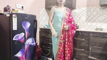 पड़ोसी के घर में प्रवेश करके उसने उसे बुरी तरह से गड़बड़ कर दिया