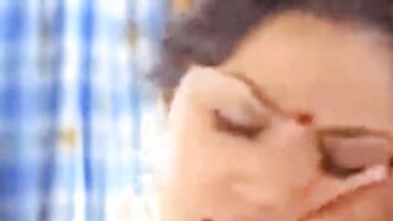 प्यारा देसी अभिनेत्री